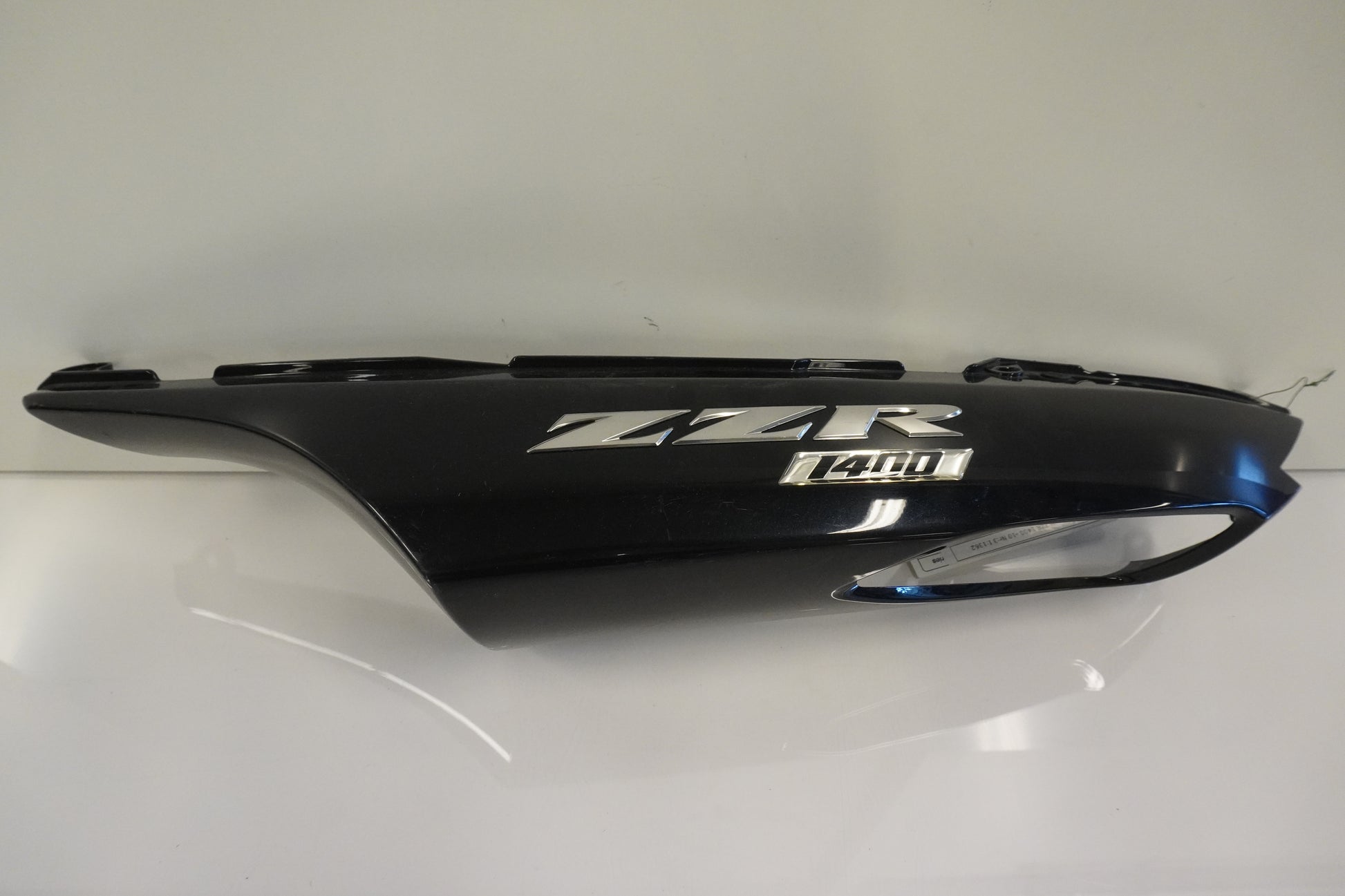 Framsidan på Bakvinge från en Kawasaki ZZ-R 1400 -2010 motorcykel.