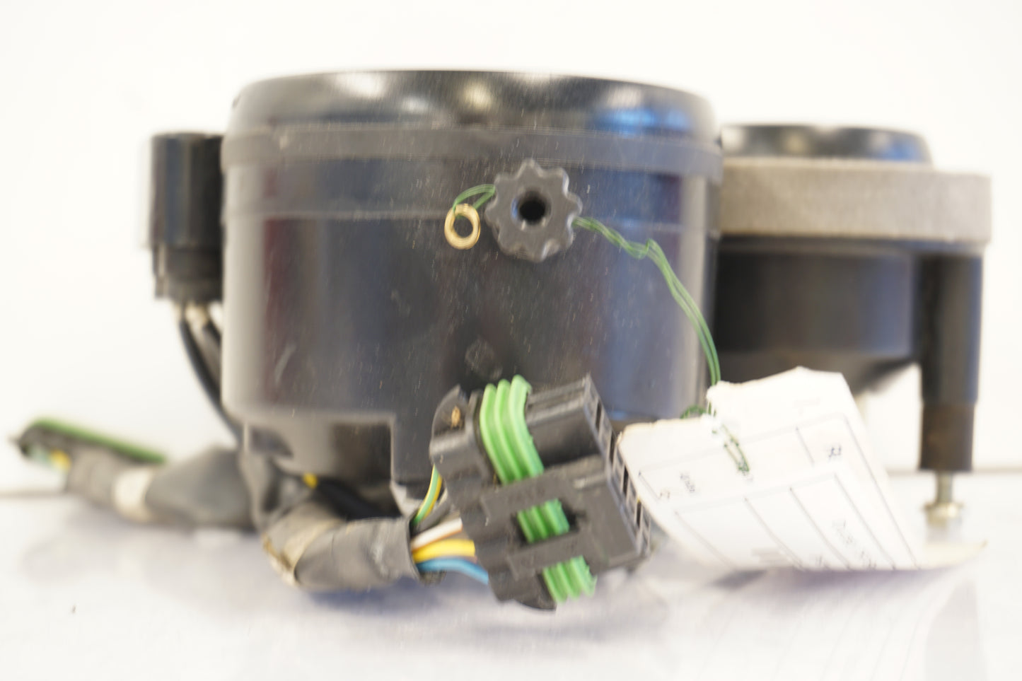 Snett uppifrån på Instrumentpanel från en Ducati 75 Sport -2001 motorcykel.