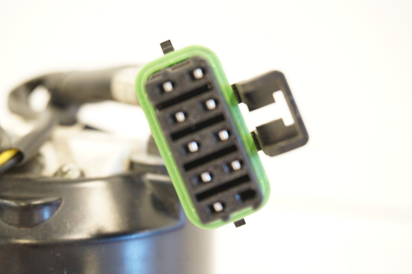 Extrabild1 på Instrumentpanel från en Ducati 75 Sport -2001 motorcykel.