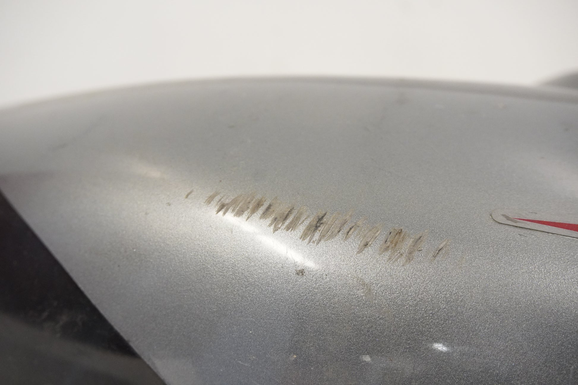 Höger sida på Bakvinge från en Kawasaki ZX-9R -1994 motorcykel.