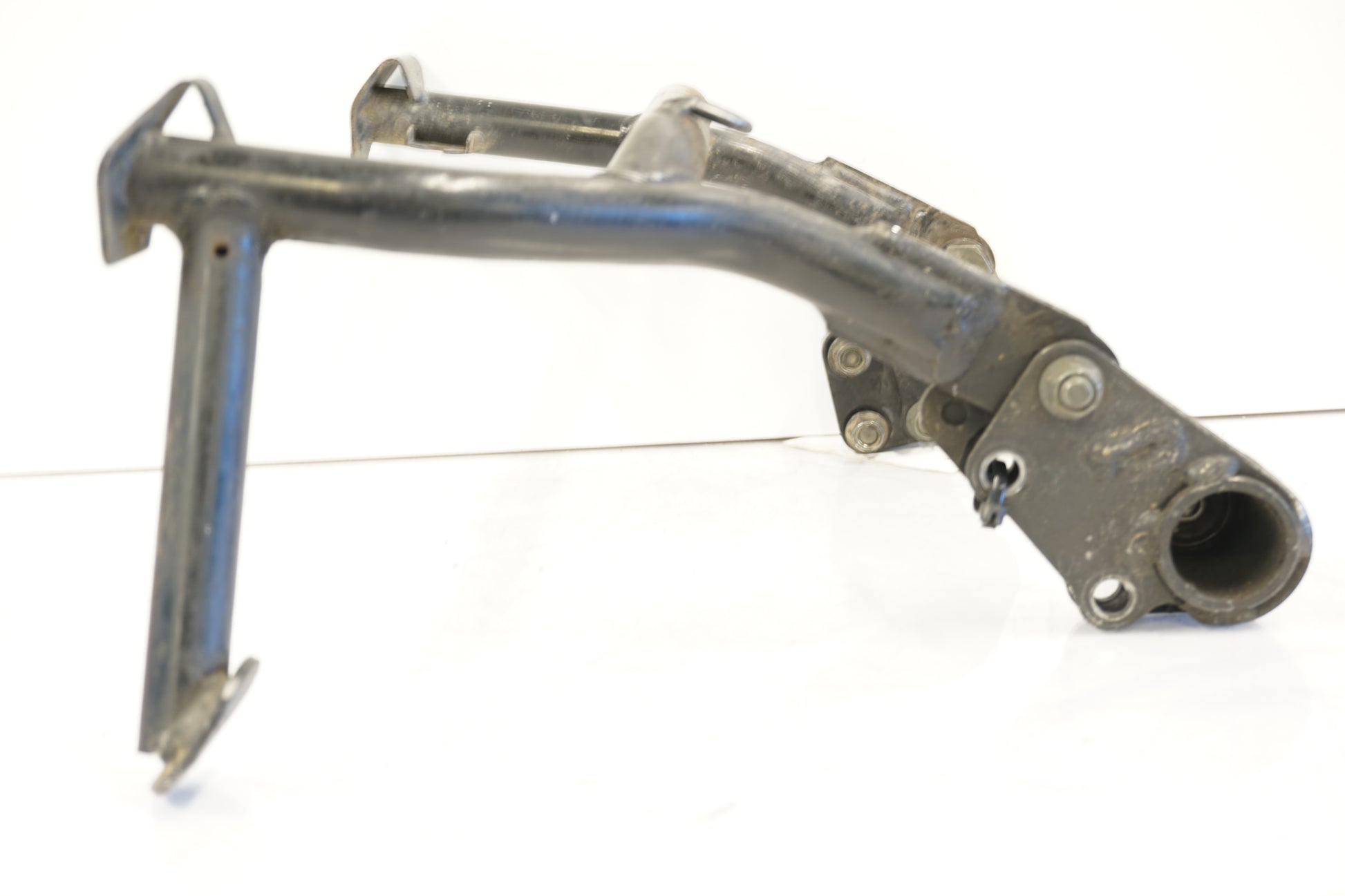 Höger sida på Centralstöd från en Yamaha FZ1-SA -2008 motorcykel.