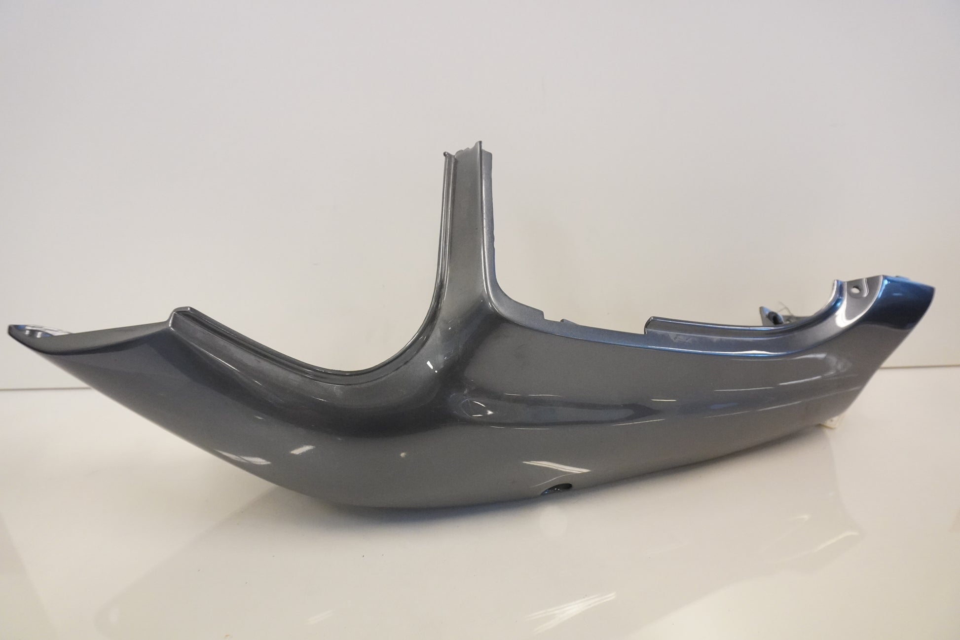 Höger sida på Bakvinge från en Kawasaki ZX-9R -1996 motorcykel.