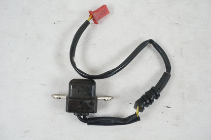 Framsidan på Tändpickup från en Honda CBR 900 RR -2000 motorcykel.