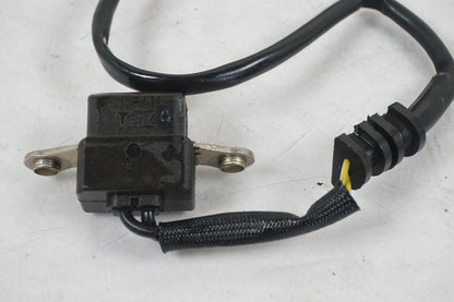 Baksidan på Tändpickup från en Honda CBR 900 RR -2000 motorcykel.