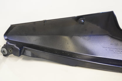 Höger sida på Bakvinge från en Suzuki DL 1000 -2003 motorcykel.