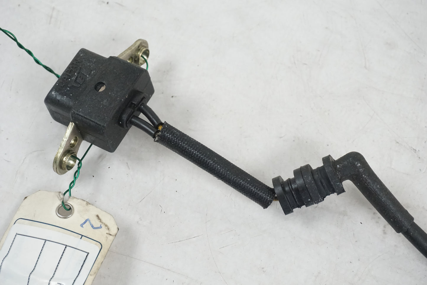 Höger sida på Tändpickup från en Honda CBR 900 RR -1996 motorcykel.