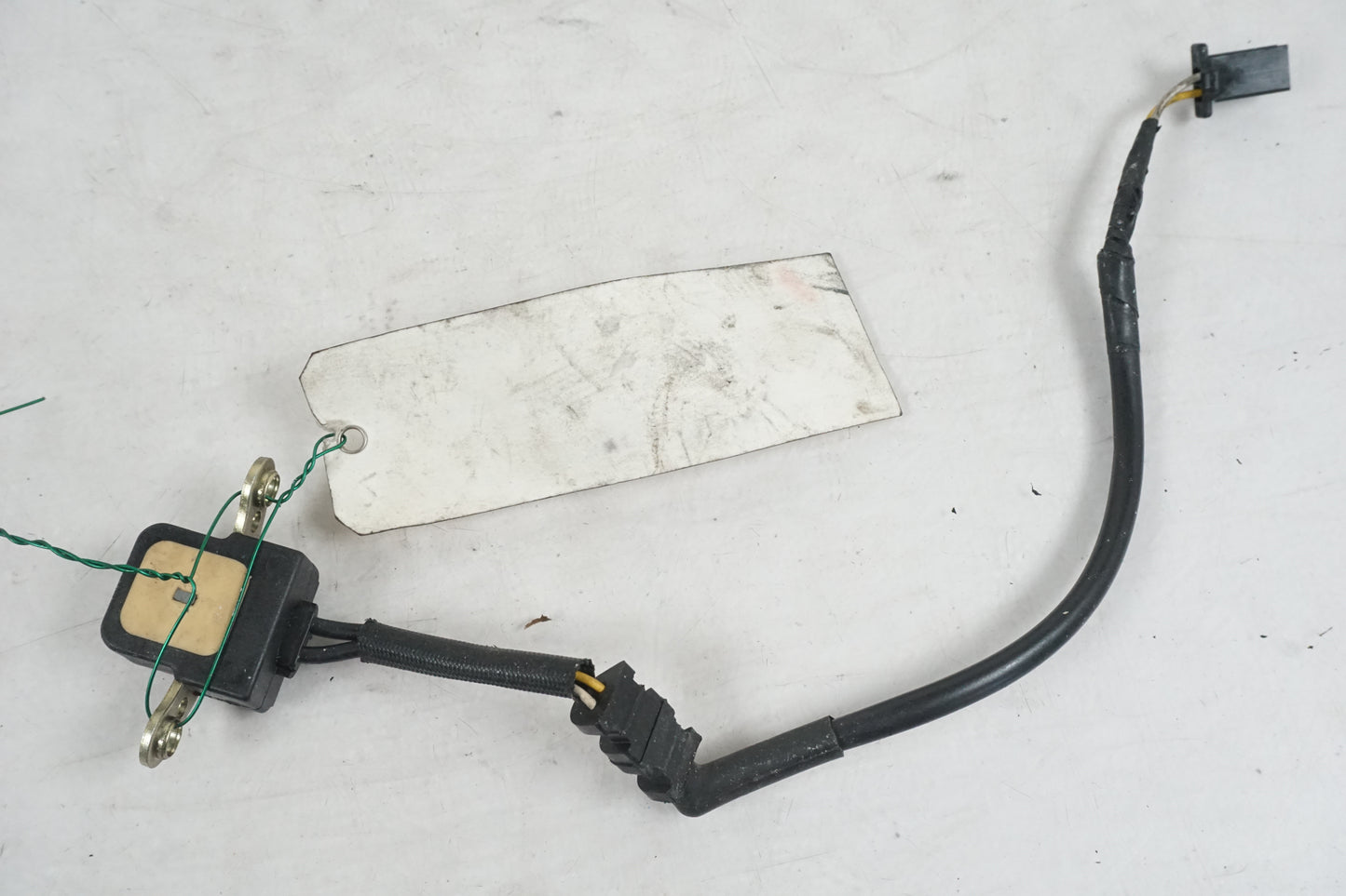 Vänster sida på Tändpickup från en Honda CBR 900 RR -1996 motorcykel.