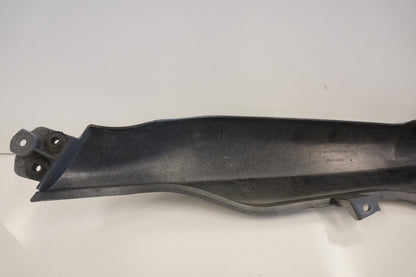 Vänster sida på Bakvinge från en Kawasaki ER 5 -1998 motorcykel.