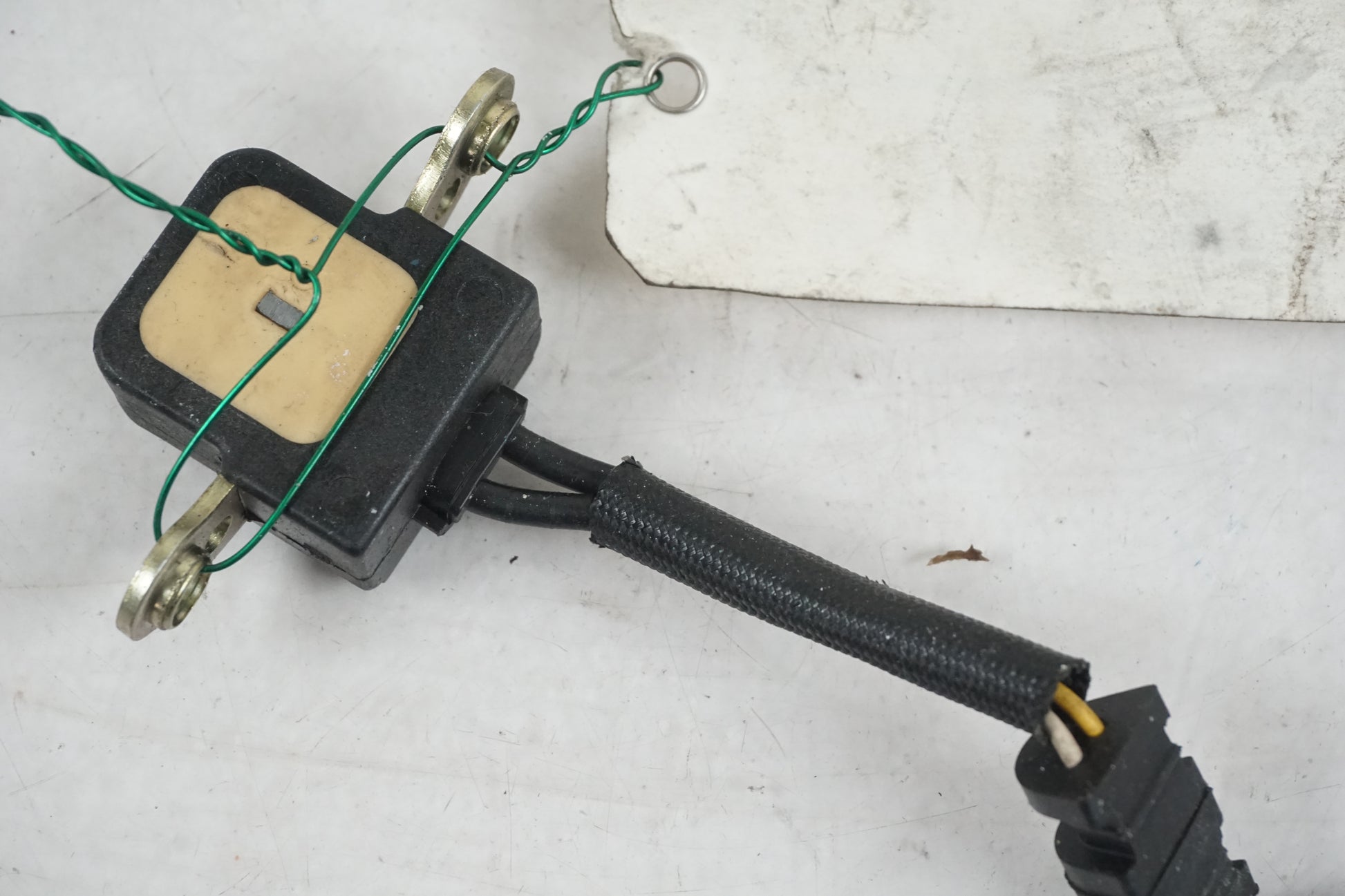 Snett uppifrån på Tändpickup från en Honda CBR 900 RR -1996 motorcykel.