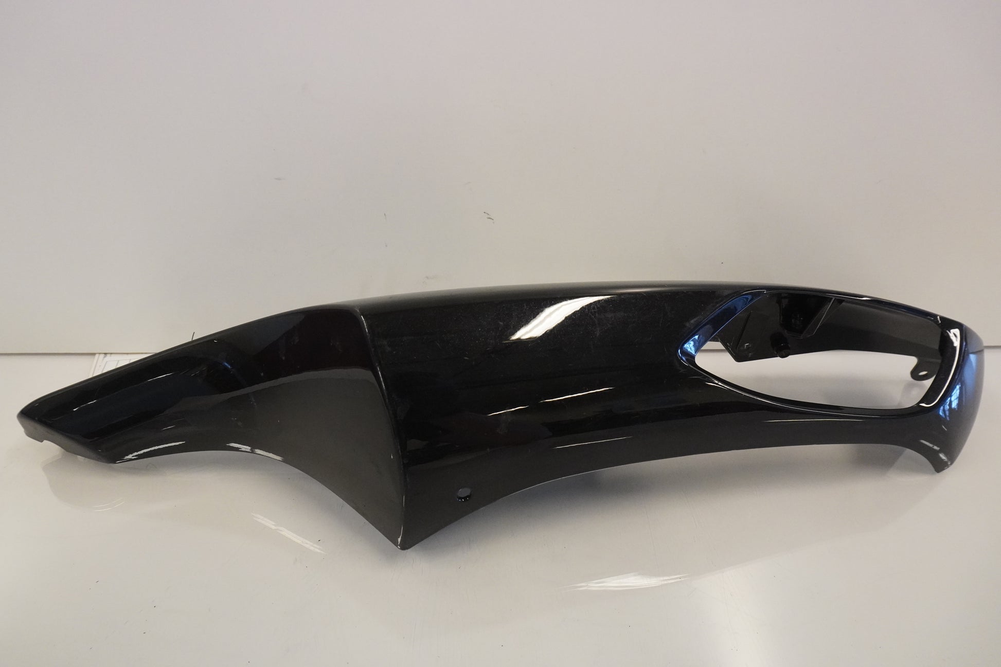 Baksidan på Bakvinge från en Kawasaki ZZ-R 1400 -2007 motorcykel.