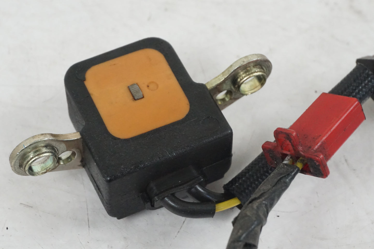 Höger sida på Tändpickup från en Honda CBR 1100 XX -1998 motorcykel.