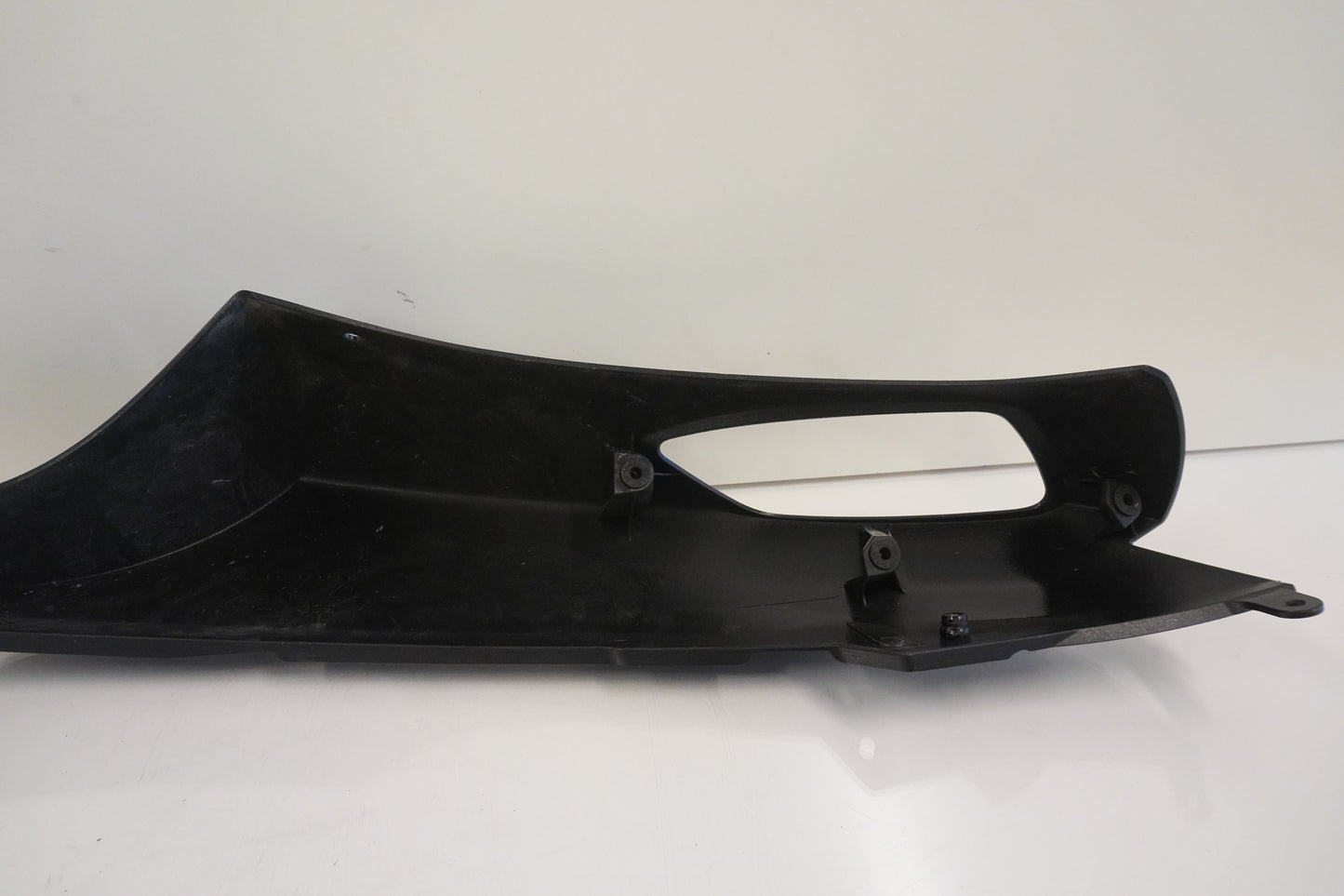 Höger sida på Bakvinge från en Kawasaki ZZ-R 1400 -2007 motorcykel.