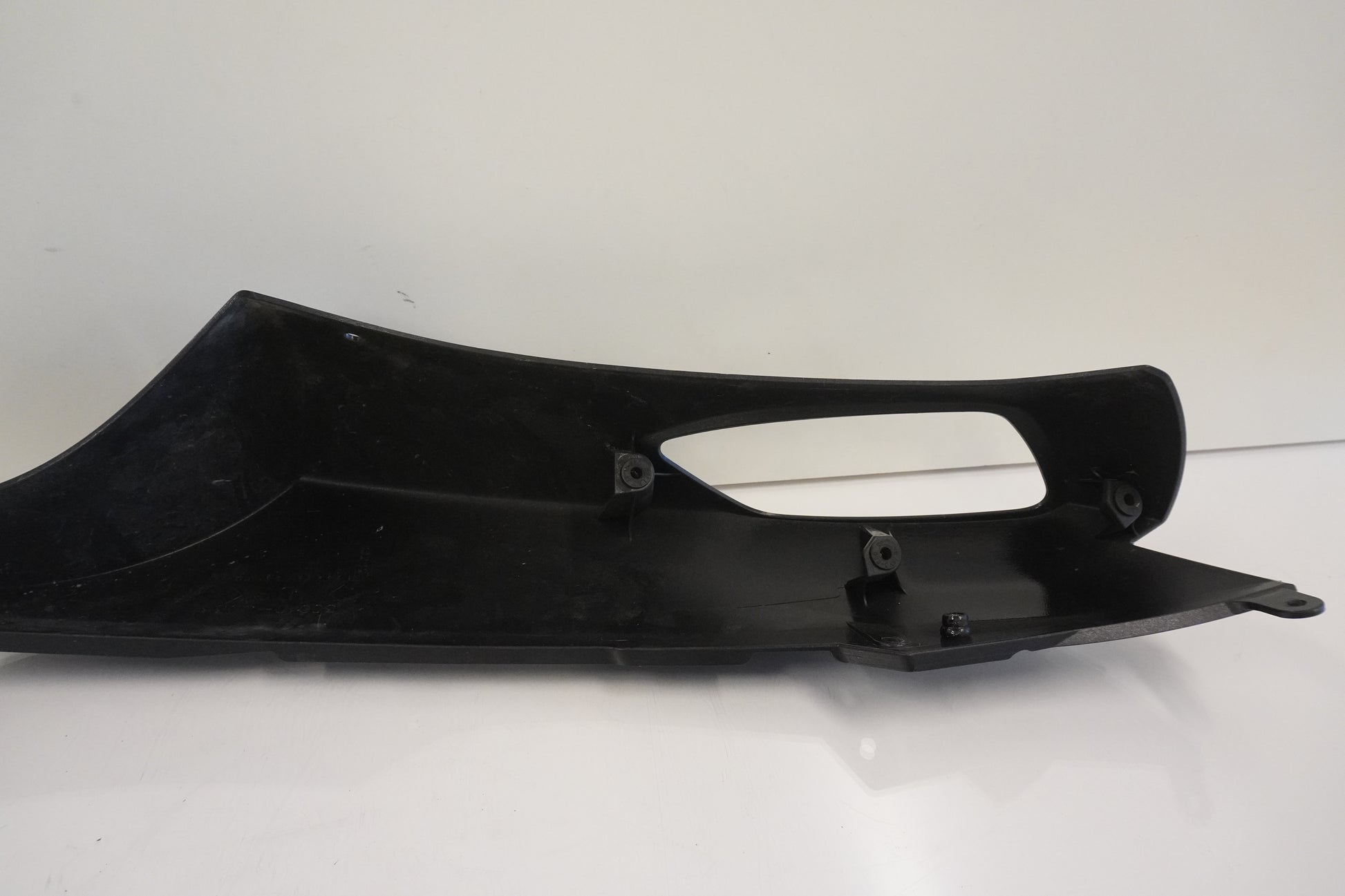 Höger sida på Bakvinge från en Kawasaki ZZ-R 1400 -2007 motorcykel.