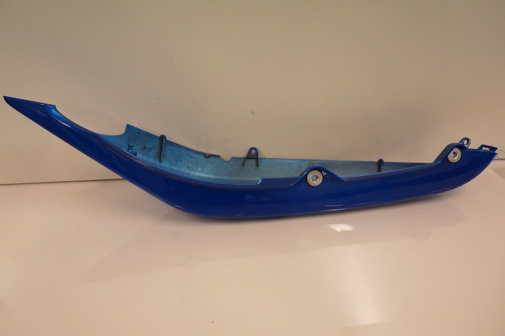 Baksidan på Bakvinge från en Kawasaki ER-6F -2007 motorcykel.