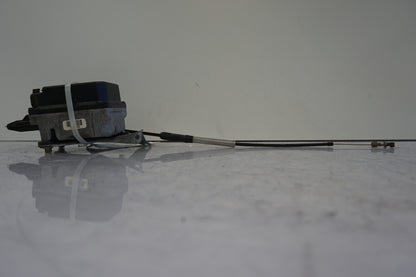 Vänster sida på Farthållarservo från en BMW K 1200 LT -2004 motorcykel.