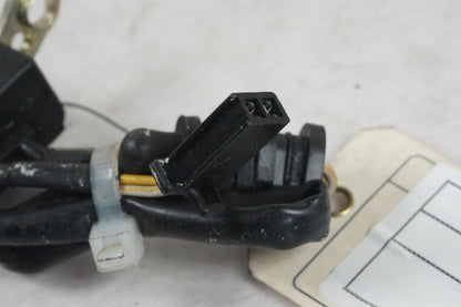 Höger sida på Tändpickup från en Honda CBR 900 RR -1997 motorcykel.