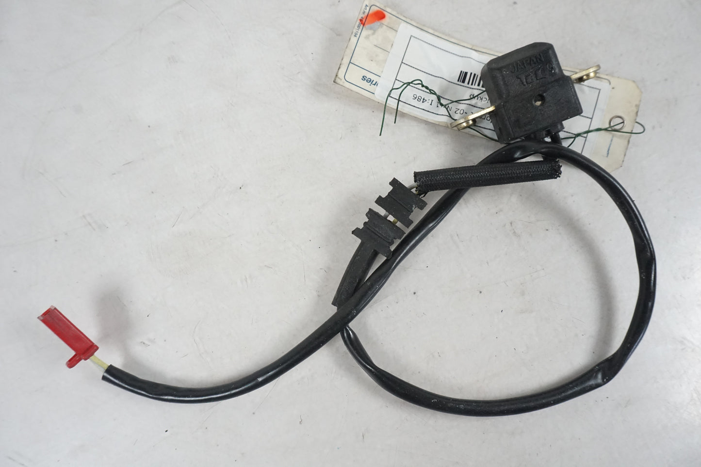 Framsidan på Tändpickup från en Honda CB 900 F Hornet -2002 motorcykel.