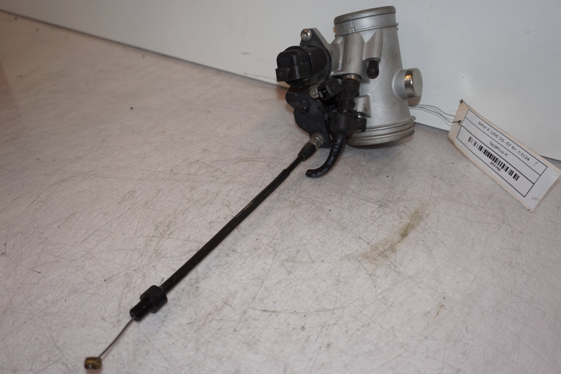 Framsidan på Spjällhus från en BMW R 1200 GS -2007 motorcykel.