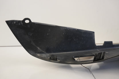 Snett uppifrån på Bakvinge från en Kawasaki GTR 1400 -2008 motorcykel.