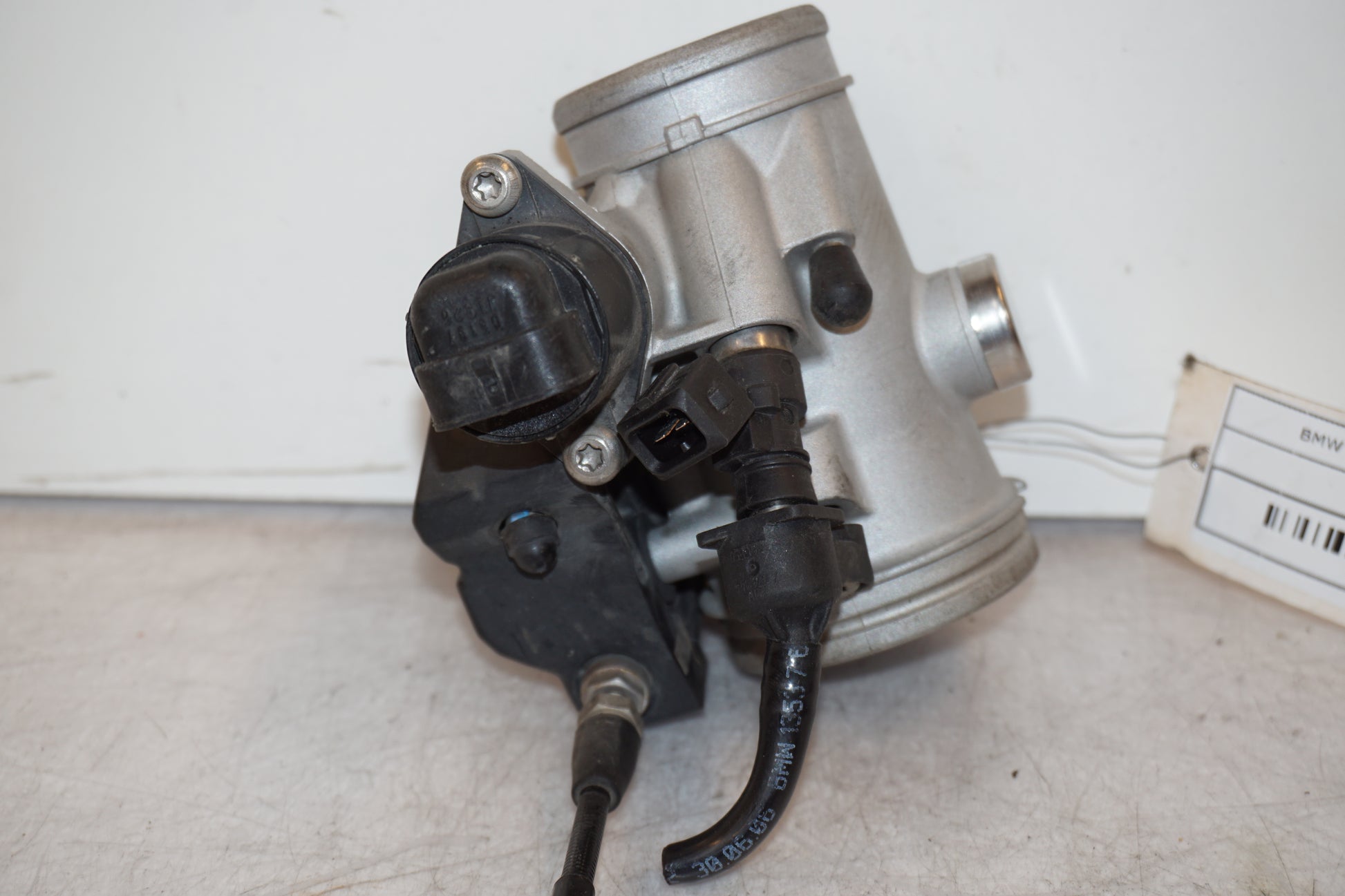 Baksidan på Spjällhus från en BMW R 1200 GS -2007 motorcykel.