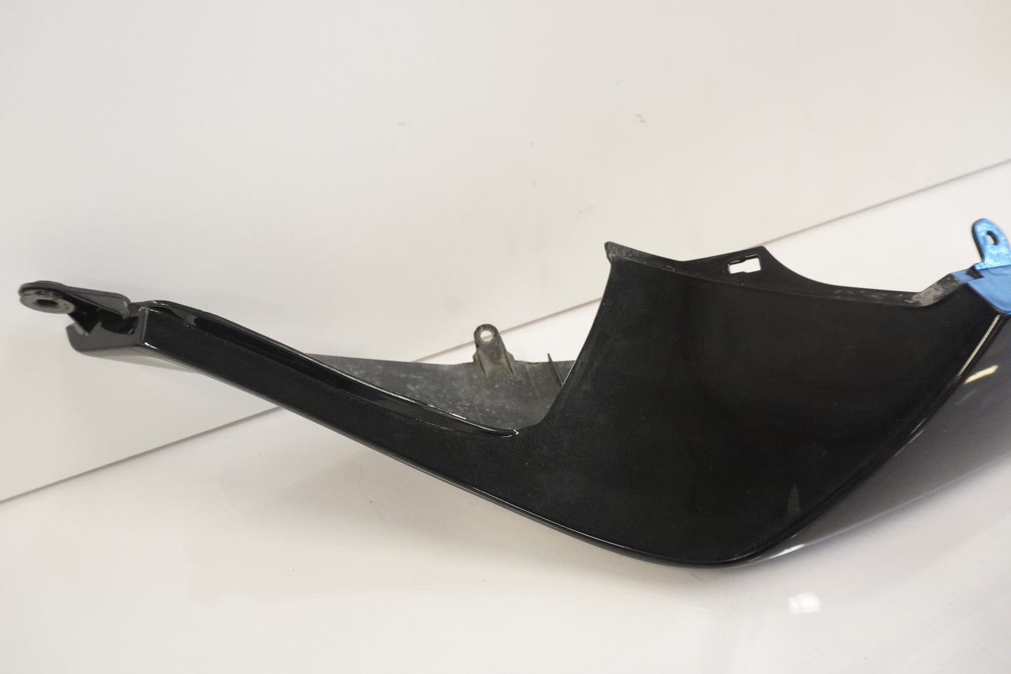 Baksidan på Bakvinge från en Kawasaki ZX-10R -2008 motorcykel.