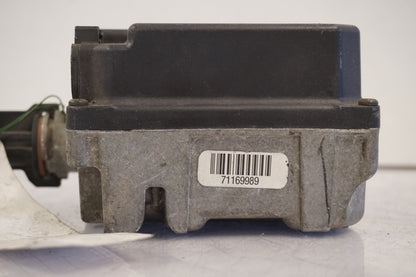 Baksidan på Farthållarservo från en BMW K 1200 RS -2002 motorcykel.