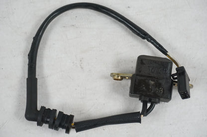 Framsidan på Tändpickup från en Honda CBR 900 RR -1999 motorcykel.