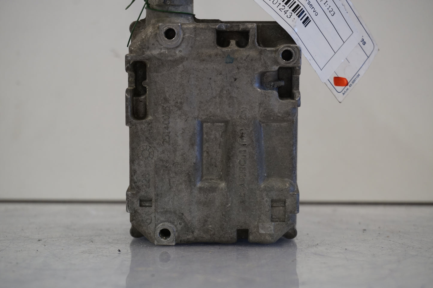 Extrabild3 på Farthållarservo från en BMW K 1200 RS -2002 motorcykel.