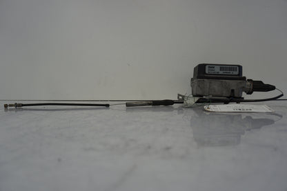 Framsidan på Farthållarservo från en BMW K 1200 LT -2004 motorcykel.