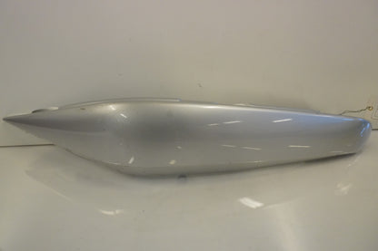 Framsidan på Bakvinge från en Kawasaki ER-6F -2006 motorcykel.