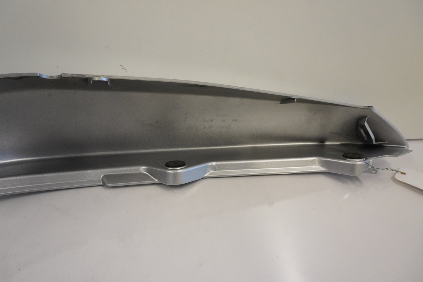 Vänster sida på Bakvinge från en Kawasaki ER-6F -2006 motorcykel.