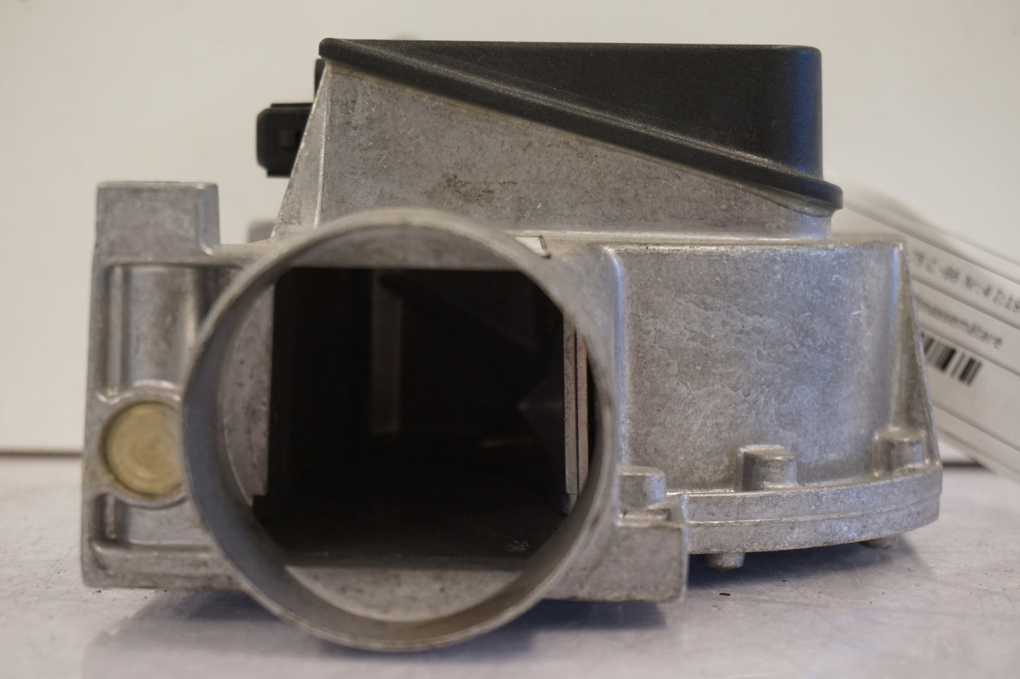 Höger sida på Luftmassemätare från en BMW K 75 -1986 motorcykel.