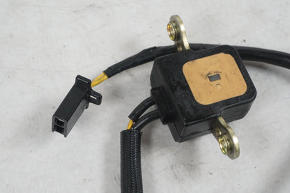 Vänster sida på Tändpickup från en Honda CBR 900 RR -1997 motorcykel.