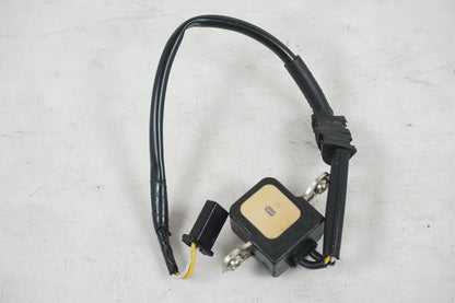 Baksidan på Tändpickup från en Honda CBR 900 RR -1995 motorcykel.