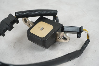 Höger sida på Tändpickup från en Honda CBR 900 RR -1995 motorcykel.