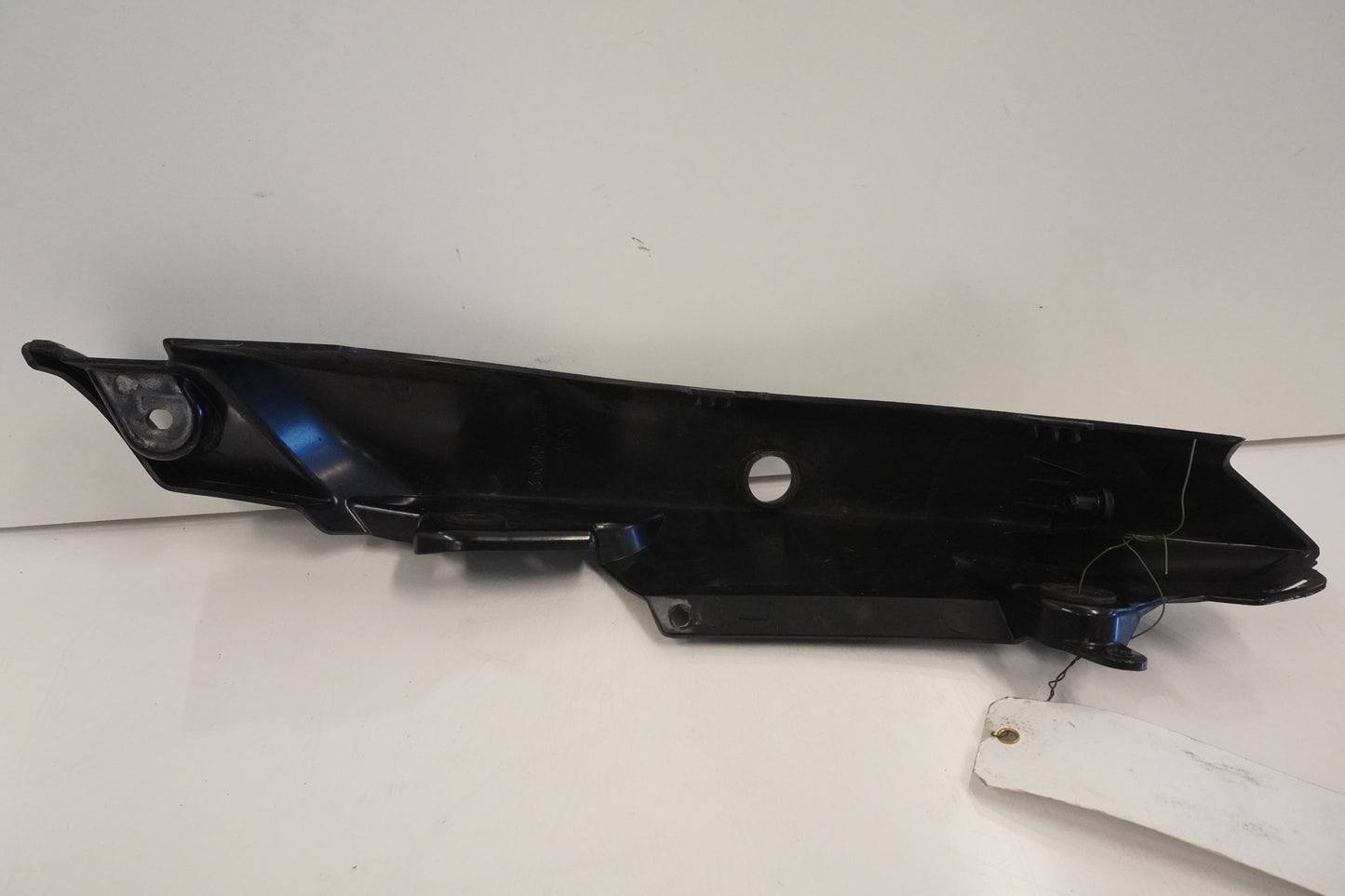 Höger sida på Bakvinge från en Kawasaki Versys 650 -2007 motorcykel.