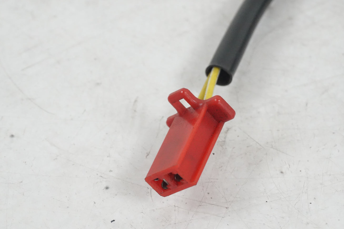 Snett uppifrån på Tändpickup från en Honda CBR 900 RR -2000 motorcykel.