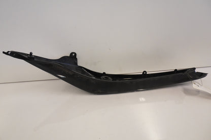 Höger sida på Bakvinge från en Kawasaki ER-6F -2006 motorcykel.