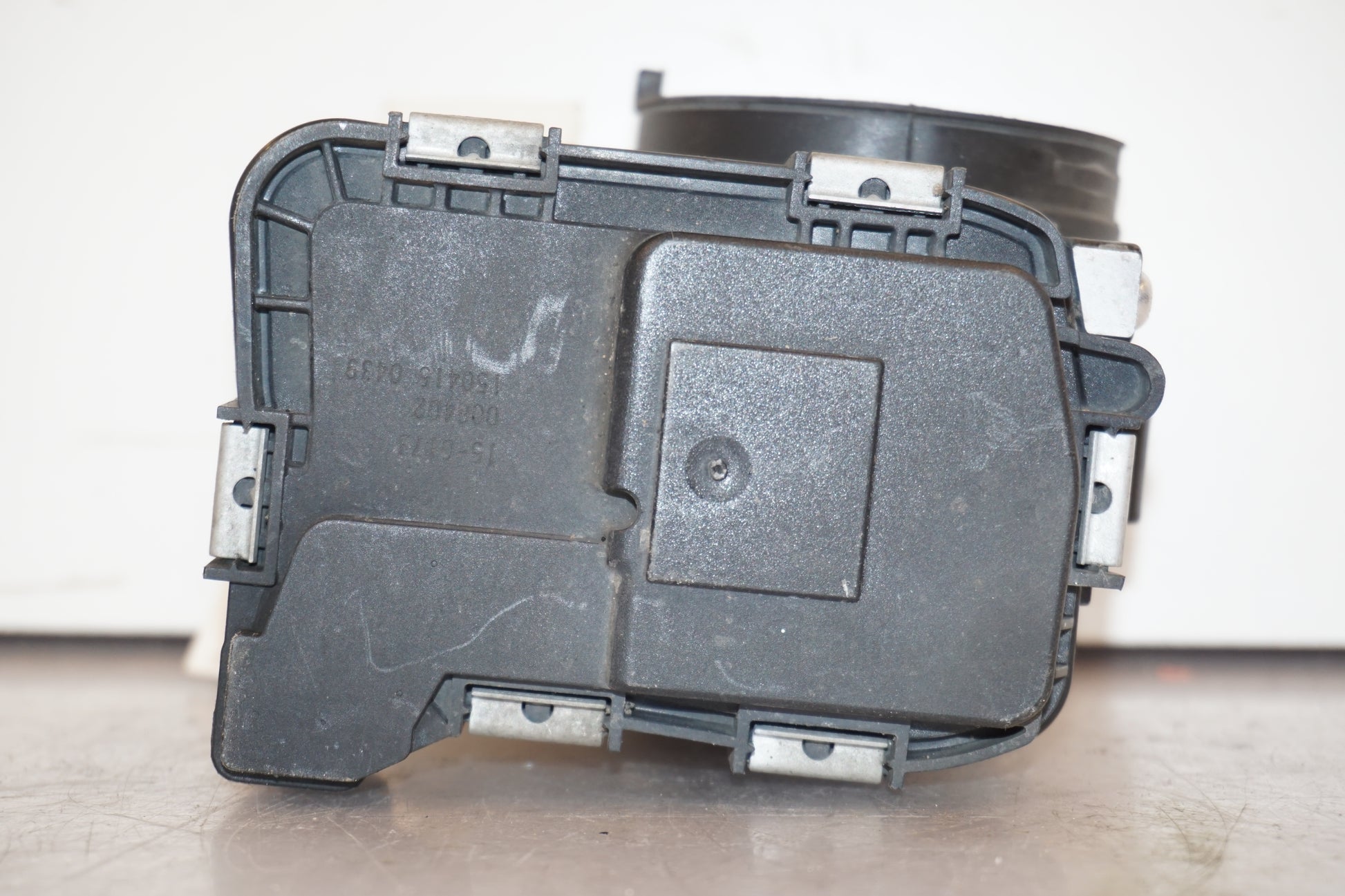 Snett uppifrån på Spjällhus från en BMW R 1200 RS -2015 motorcykel.