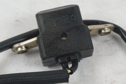 Baksidan på Tändpickup från en Honda CB 900 F Hornet -2002 motorcykel.