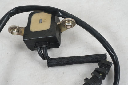 Snett uppifrån på Tändpickup från en Honda CB 900 F Hornet -2002 motorcykel.