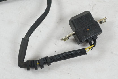 Baksidan på Tändpickup från en Honda CBR 1100 XX -1998 motorcykel.