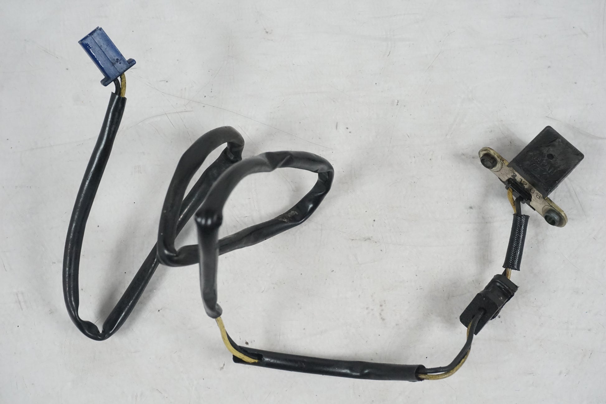 Framsidan på Tändpickup från en Kawasaki ZXR 400 -1993 motorcykel.