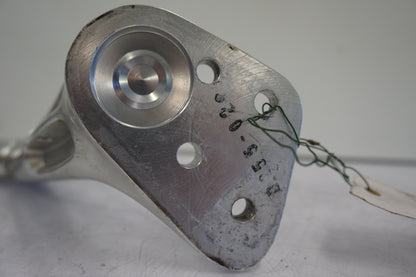 Snett nerifrån på Styre från en BMW R 1150 RT -2003 motorcykel.