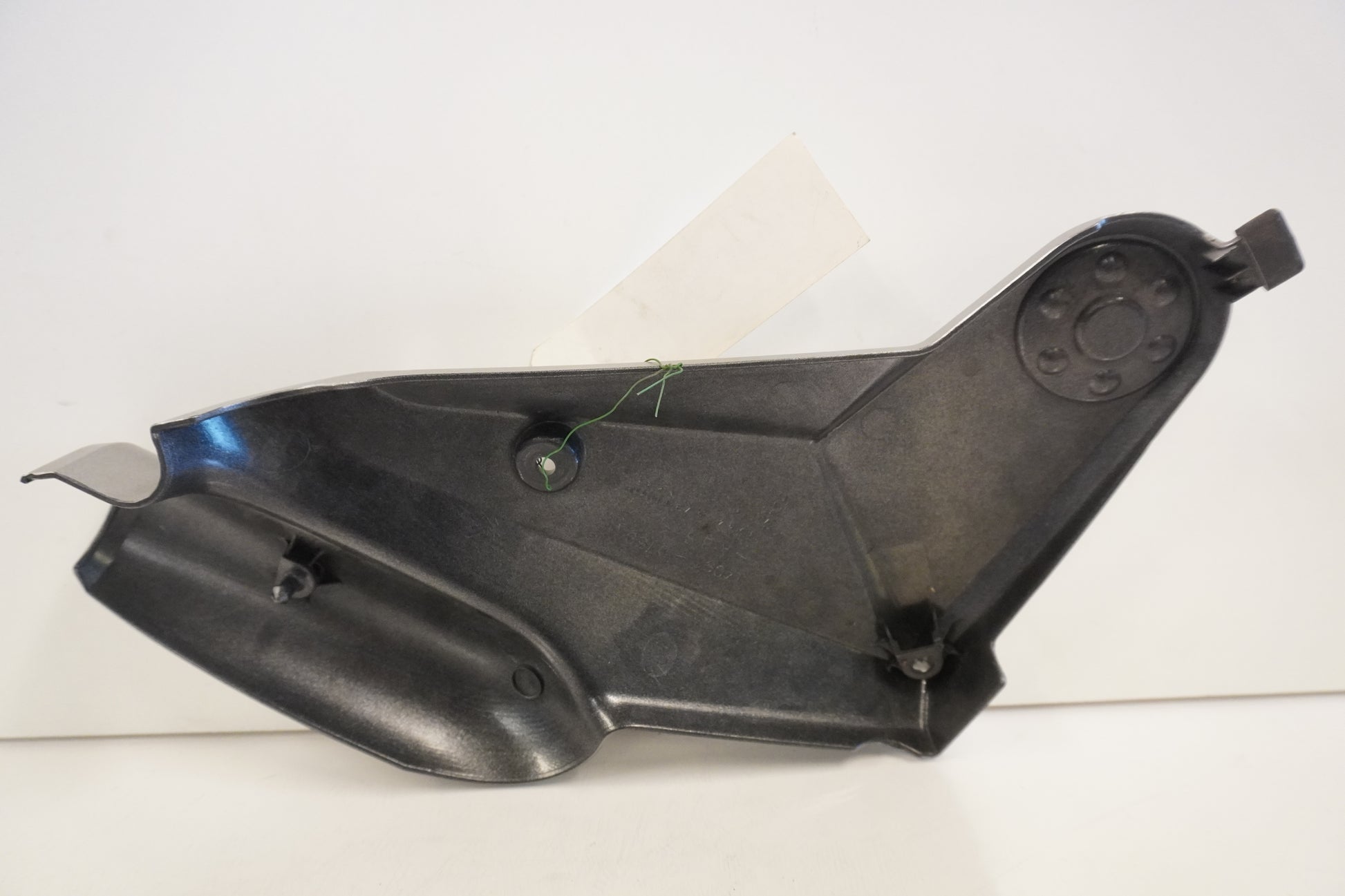 Baksidan på Ramplast från en Kawasaki Versys 650 -2007 motorcykel.