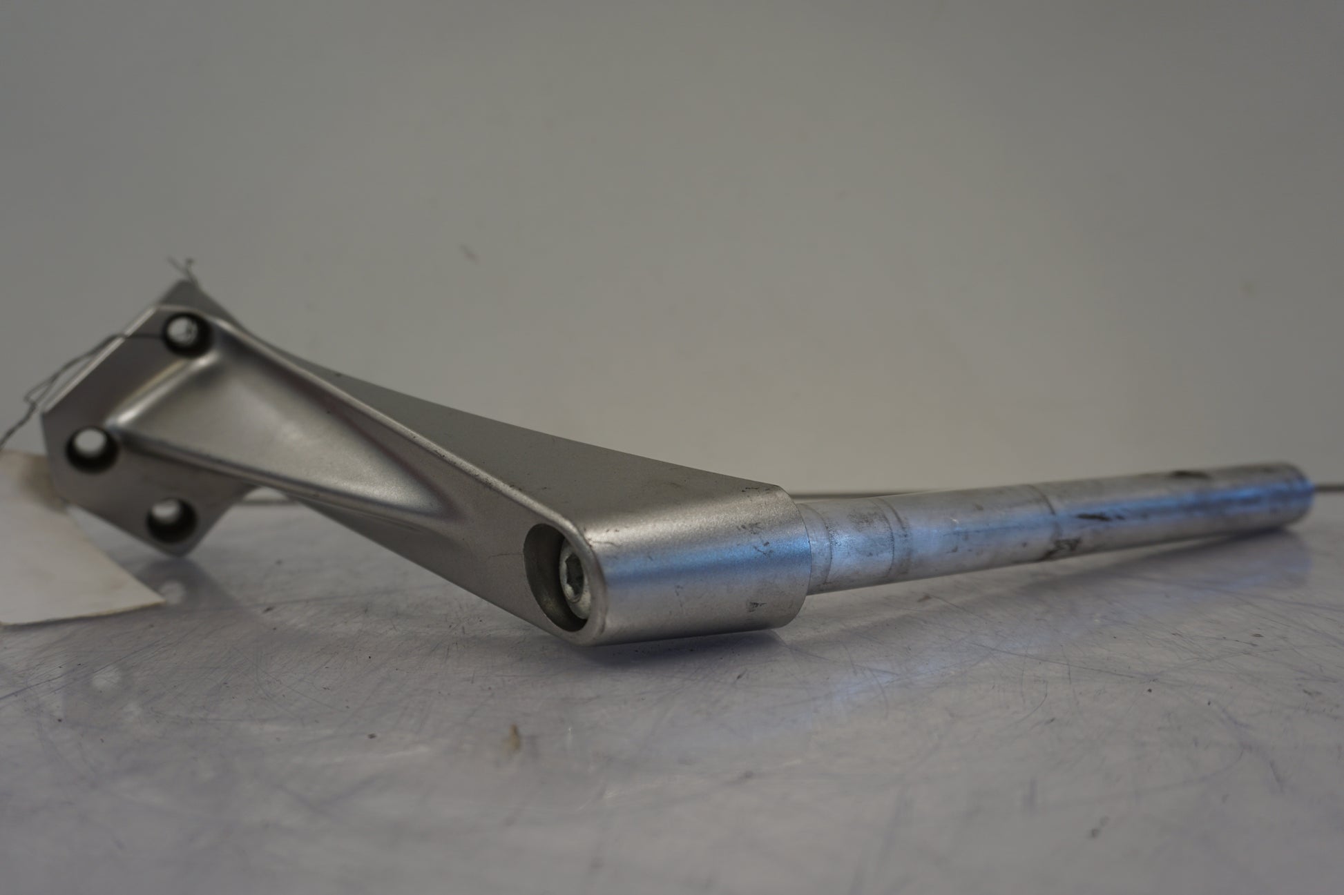 Baksidan på Styre från en Kawasaki GTR 1400 -2008 motorcykel.