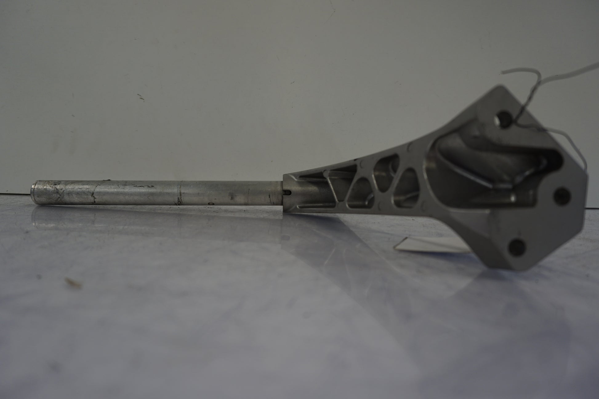 Snett uppifrån på Styre från en Kawasaki GTR 1400 -2008 motorcykel.