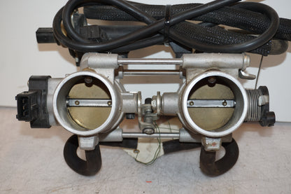 Baksidan på Spjällhus från en BMW F 800 GS -2009 motorcykel.