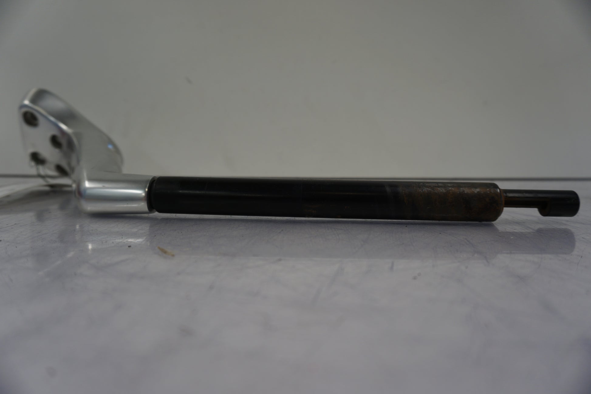 Höger sida på Styre från en BMW R 1150 RT -2003 motorcykel.