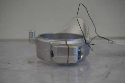 Vänster sida på Styre från en BMW S 1000 RR -2010 motorcykel.